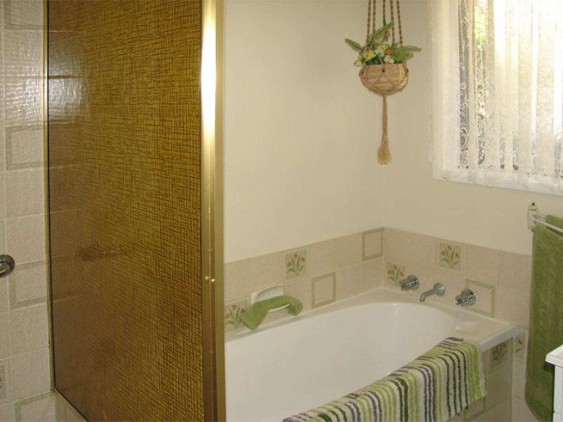 62 Valley Drive, Mollymook