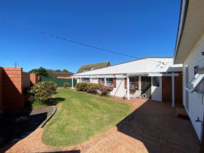 165 Farmborough Road, Farmborough Heights