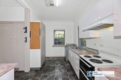 28 ROBYN STREET, South Tamworth