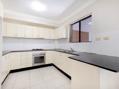 17 / 16 Park Road, Auburn