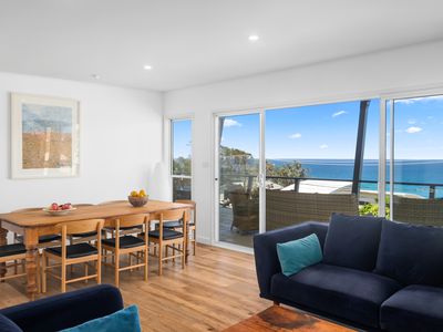 46 Sunset Strip, Manyana