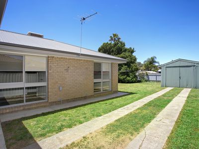 384 Dale Crescent, Lavington