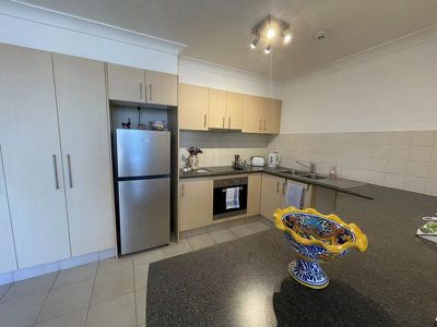19 / 19 AUBREY STREET, Surfers Paradise