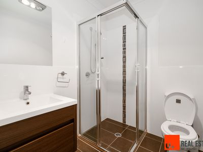 27 / 40 Henry Kendall Street, Franklin