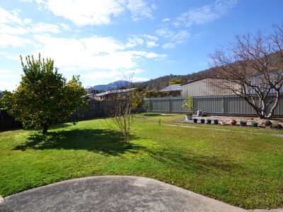16 Beauty Avenue, Mount Beauty