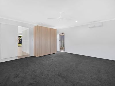 18 Strathalbyn Ct, Parkwood