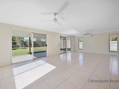 8 ORIOLE COURT, Woodgate