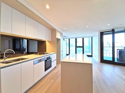 2105 / 628 Flinders Street, Docklands