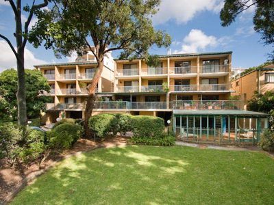 24 / 12 Patrick Lane, Toowong