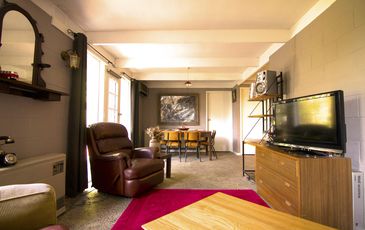 6 Hair Court, Beaconsfield