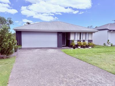 10 Rise Circuit, Pacific Pines