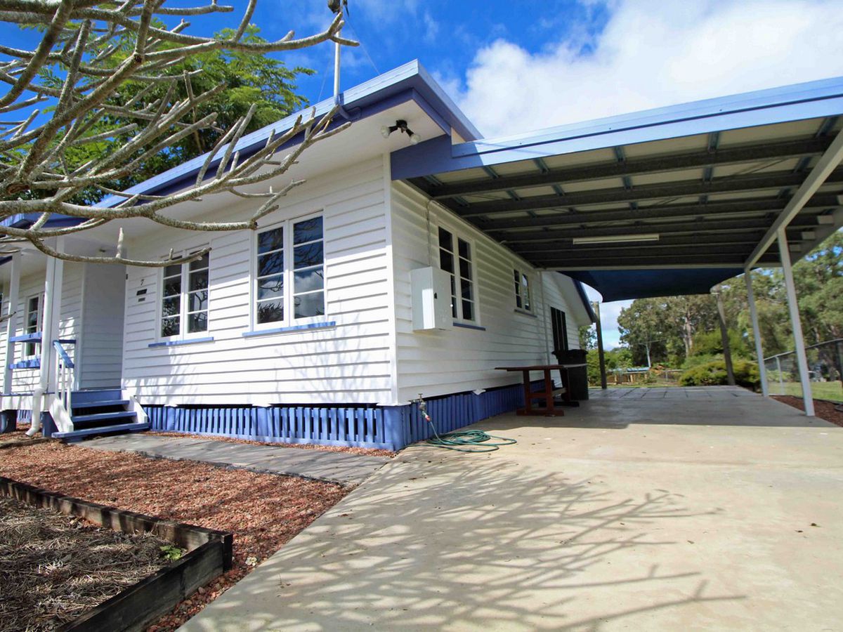 7 SEVERIN STREET, Tinaroo