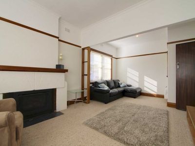 9 Cross Street, New Town