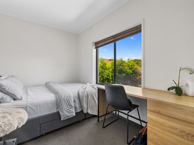 6 / 10A Eddys Grove, Bentleigh