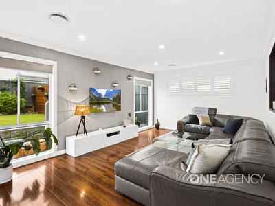 1 Honeybee Crescent, Calderwood