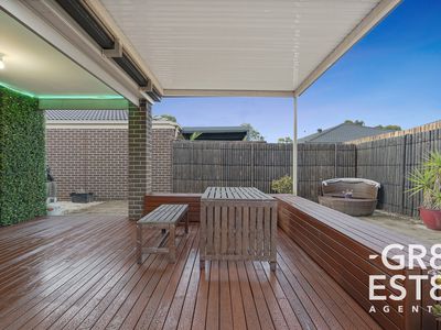 16 Crowe Avenue, Cranbourne West