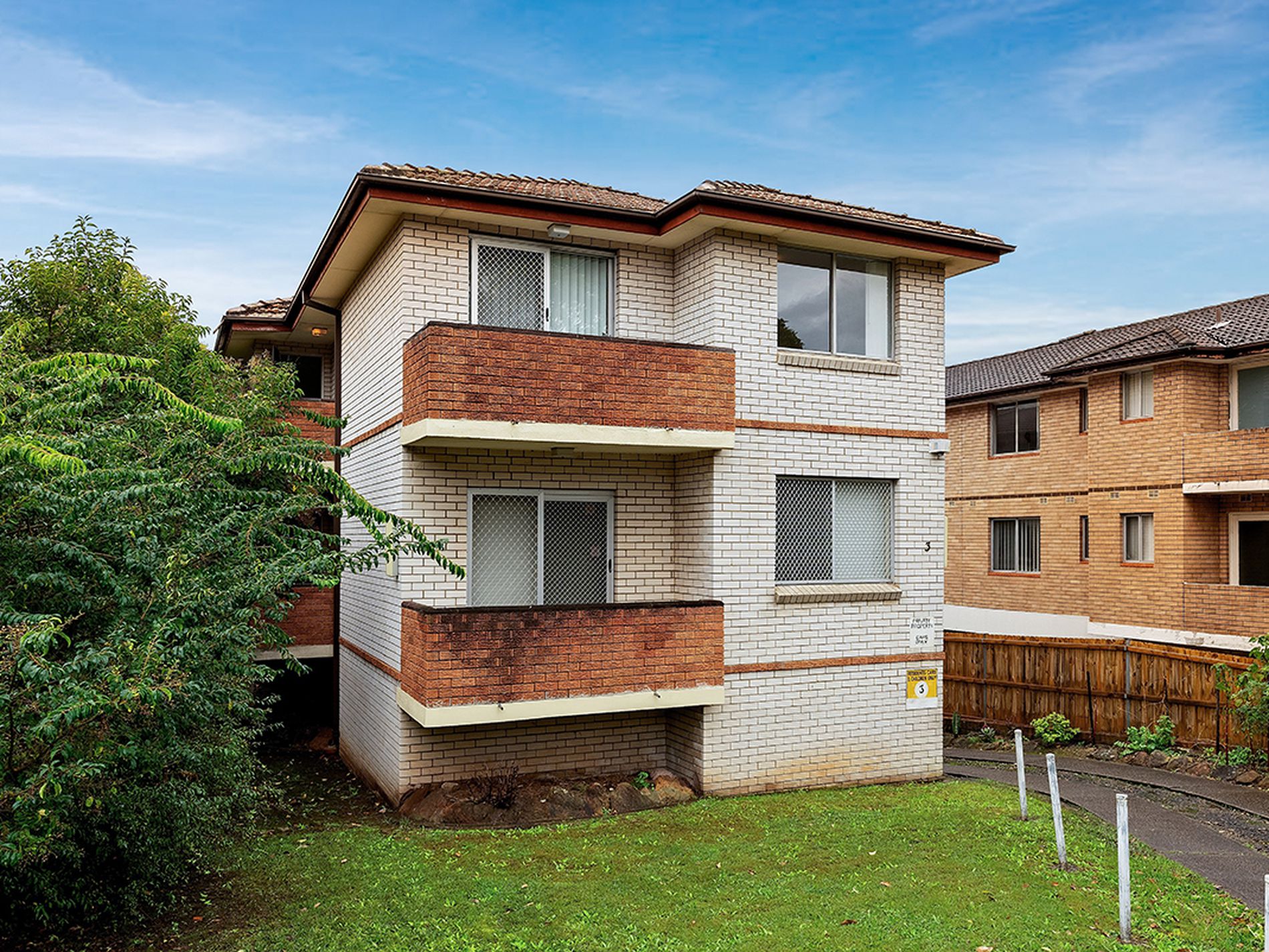 3 / 3 Colin Street, Lakemba