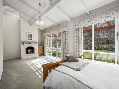9 CLARKE STREET, Mount Macedon