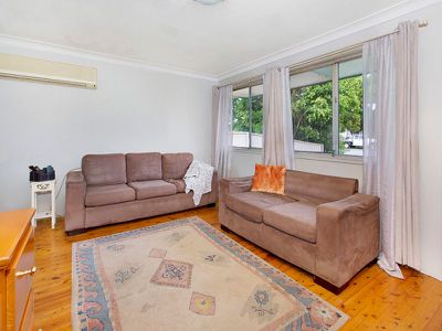 66 Deakin Street, Oak Flats
