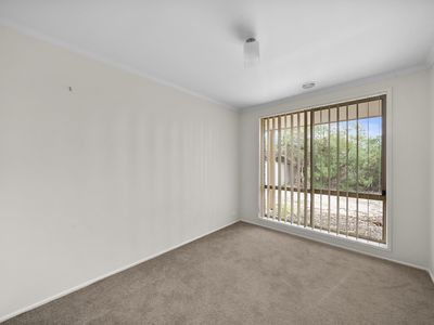 8 Kennedy Court, Seymour