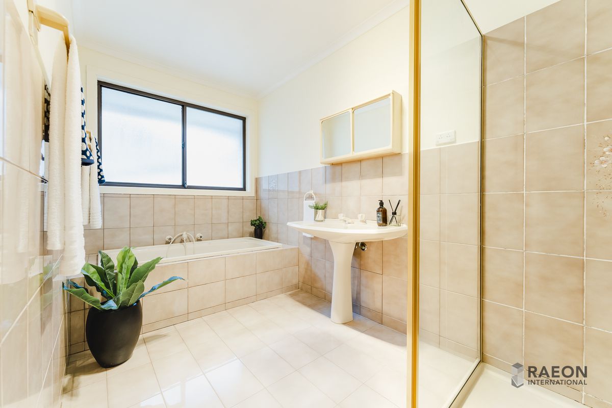 8 Edmund Rice Parade, Watsonia North