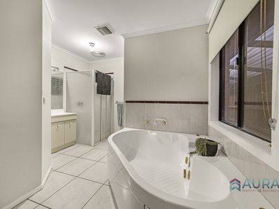 38 Mirambeek Road, Hoppers Crossing
