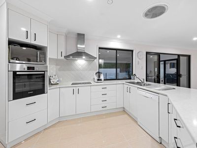 29 Olsen Crescent, Wakerley