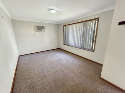 2B Rivergum Place, Dubbo