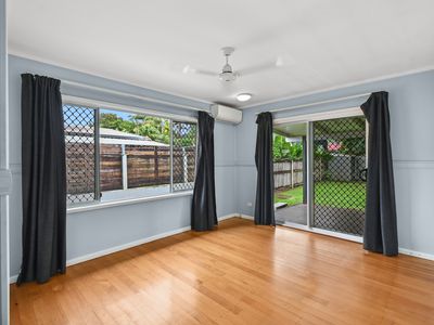 152 GREENSLOPES STREET, Edge Hill