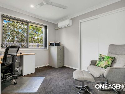 27 Senorita Parade, Urangan