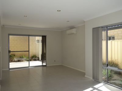 9 Canterbury Court, Nollamara