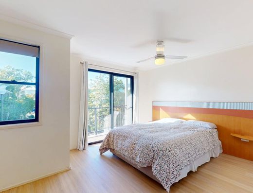 Great Unit in a Perfect Location image 7