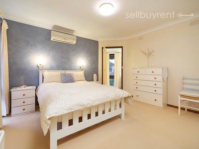 2 OPAL COURT, Wodonga
