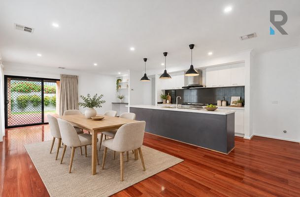 33 Breeze Way, Greenvale