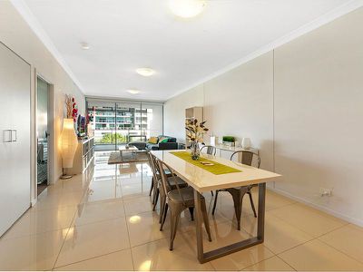 4202 / 25-31 East Quay Drive, Biggera Waters