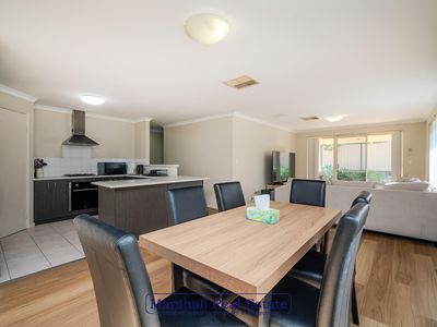 32 Goshawk St, Tapping