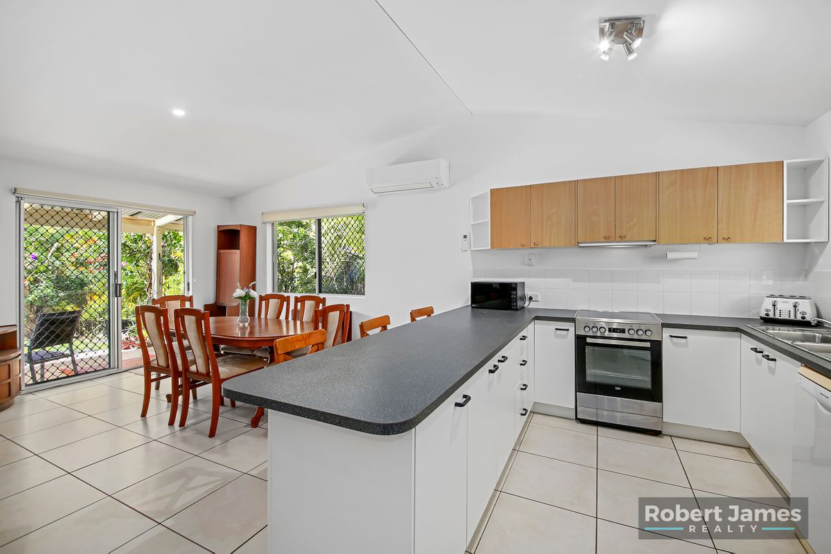 121 Outlook Drive, Tewantin