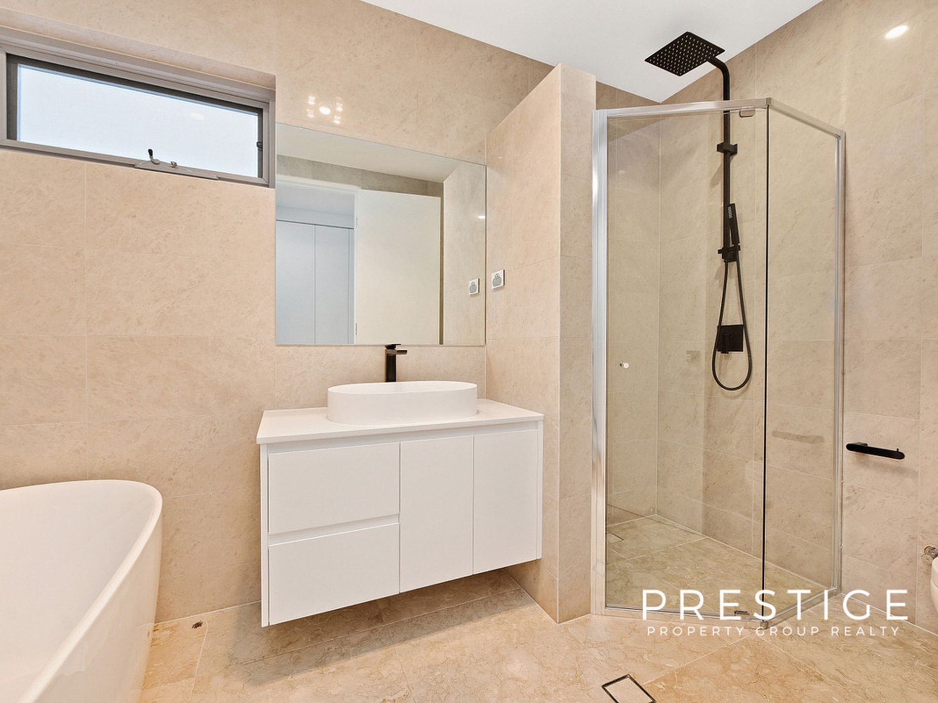 111 Gungah Bay Road, Oatley