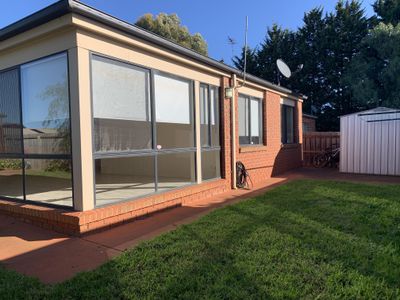 10 Betty Court, Lara