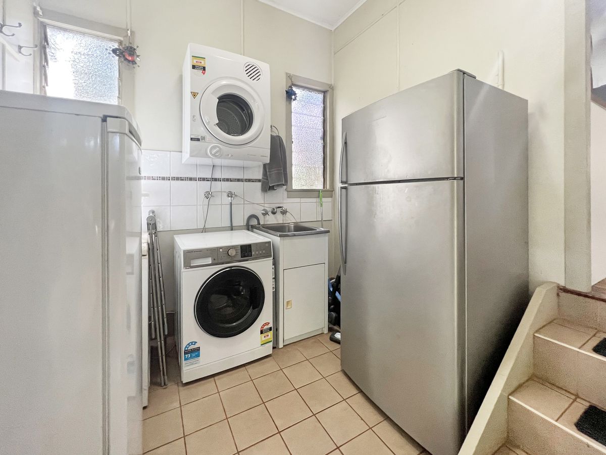 16 Irvine Street, Kairi