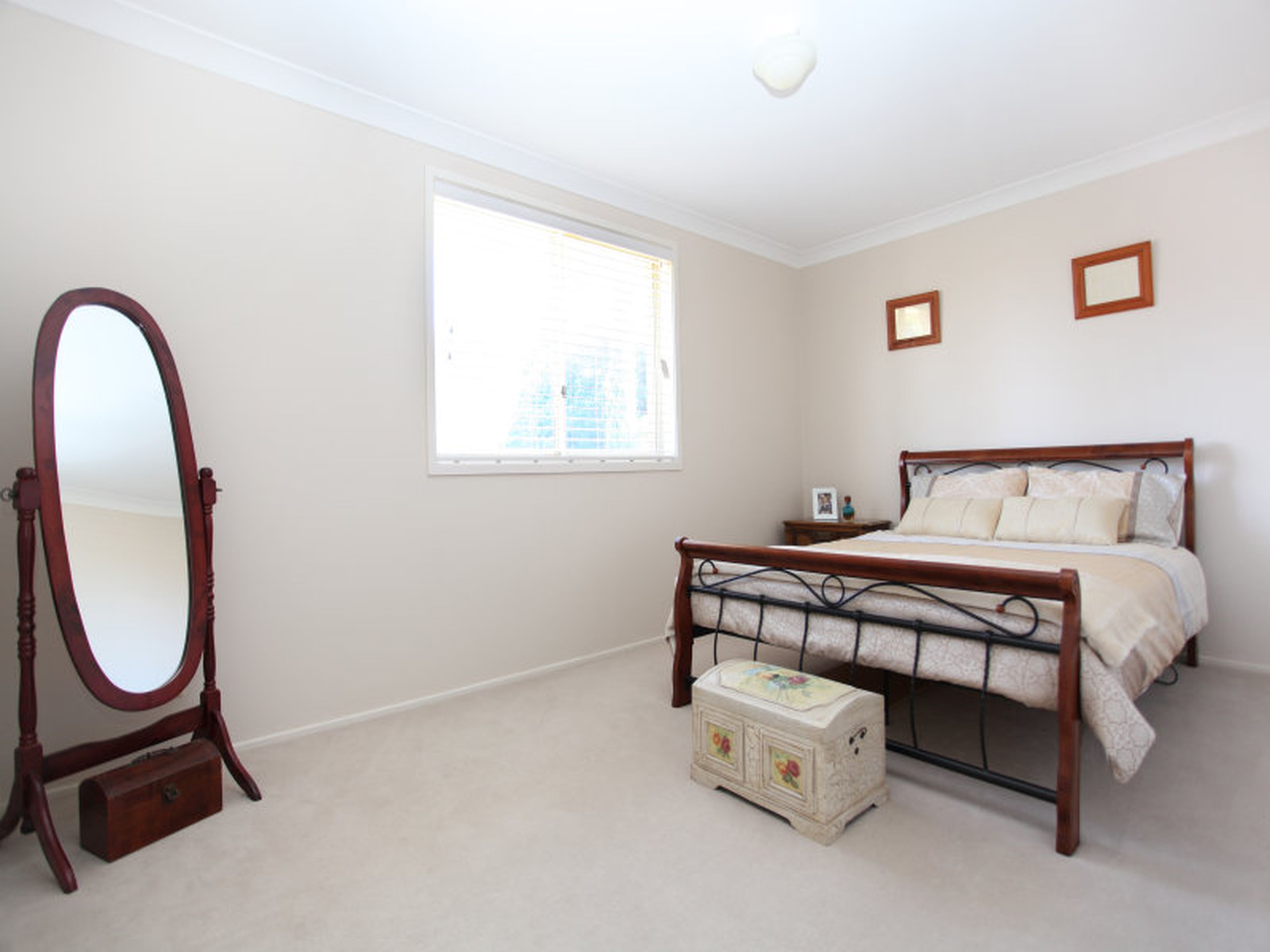 6 Buyu Road, GLENMORE PARK