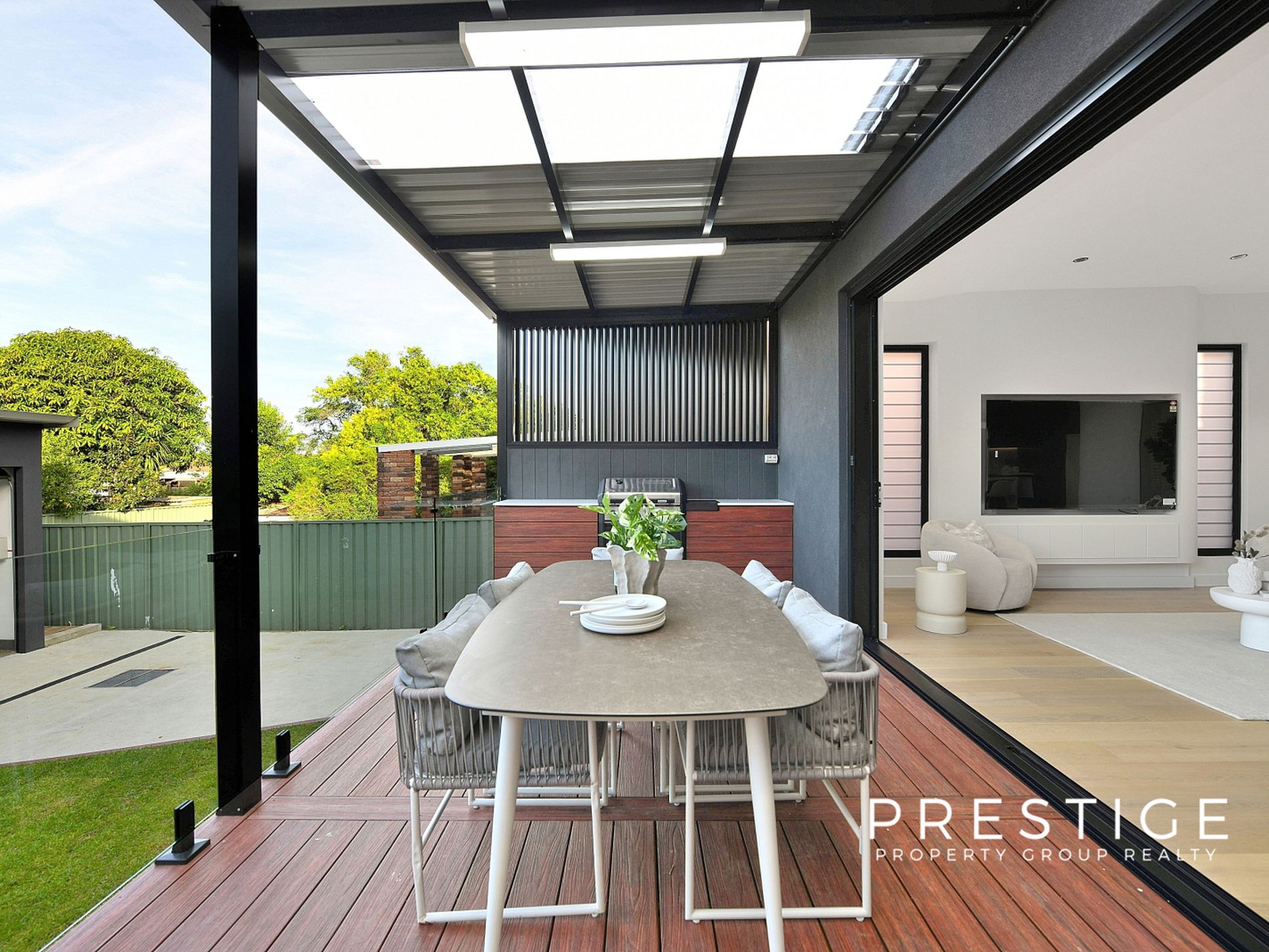 98 Mill Street, Carlton