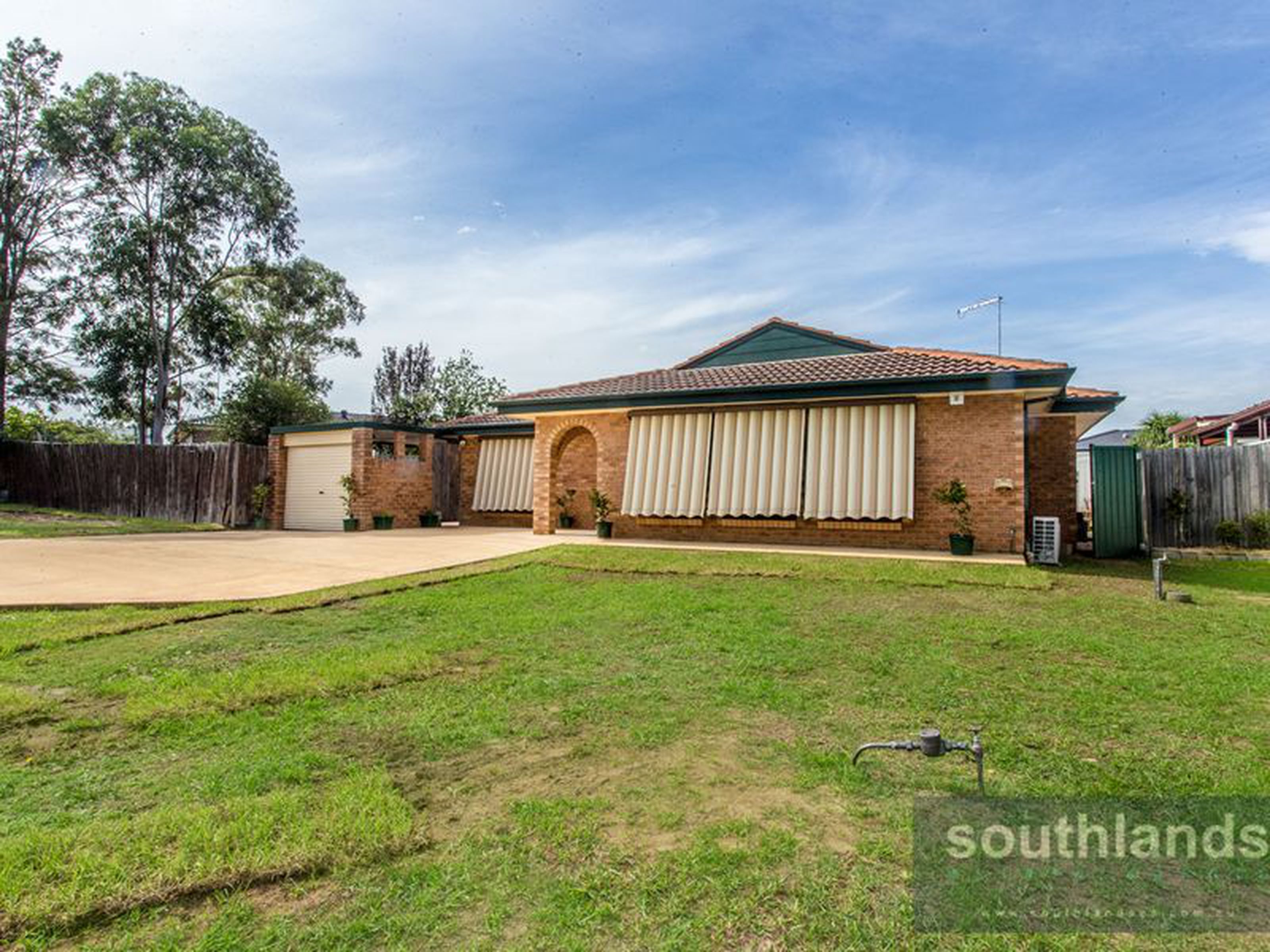 16 Dilga Crescent, ERSKINE PARK