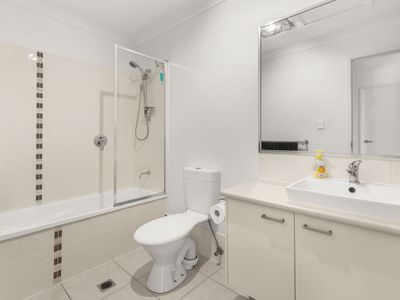 11 / 115 Todds Road, Lawnton