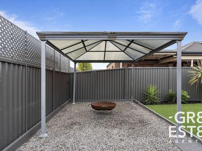 6 Zeus Avenue, Cranbourne West