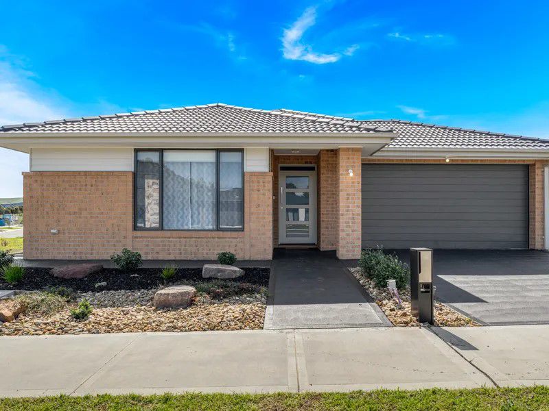12 Beacon Close, Beveridge