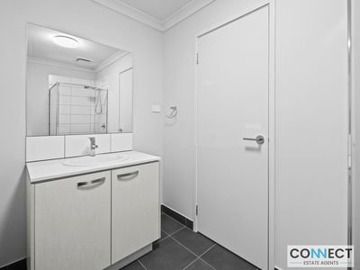 33 Burford Way, Cranbourne North