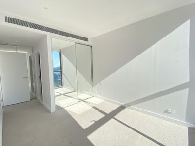 2707 / 82 Hay Street, Haymarket