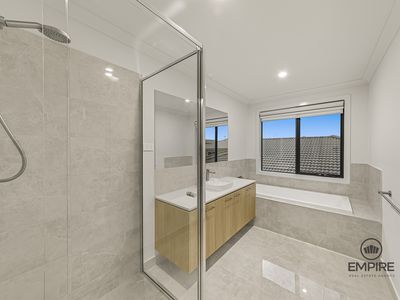 36 Guling Rise, Clyde North