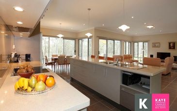 2 Brennan Avenue, Beaconsfield Upper